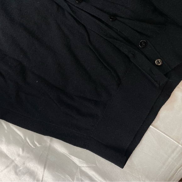 Drop shoulder soft knitted / distressed cardigan in black - Picture 4 of 9